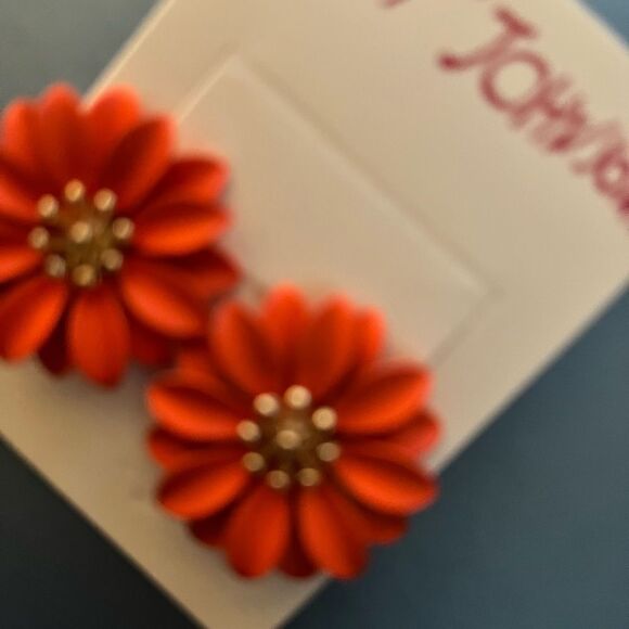🧡 Betsey Johnson Stunning orange flower earrings 🧡 - Picture 2 of 3